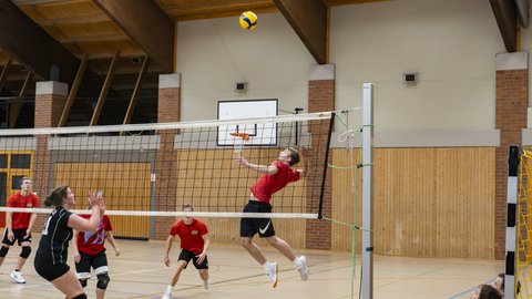 Bild von der Volleyball-N8 (öffnet Vergrößerung des Bildes)